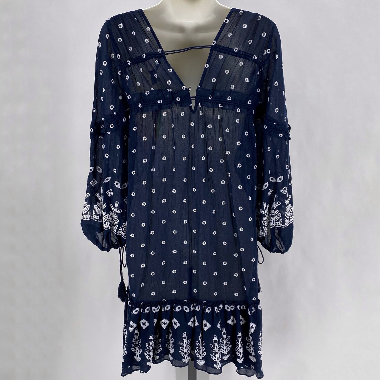 Size 2 DEREK LAM CIRCLES Dress