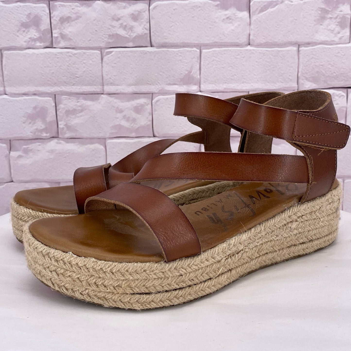 BROWN W Shoe Size 9 BLOWFISH Sandals