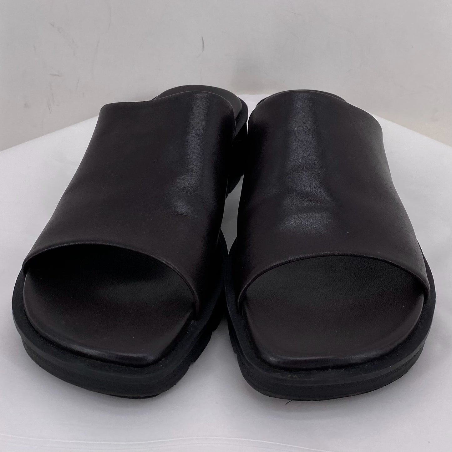 CHOCOLATE W Shoe Size 7 CROFT & BARROW Sandals