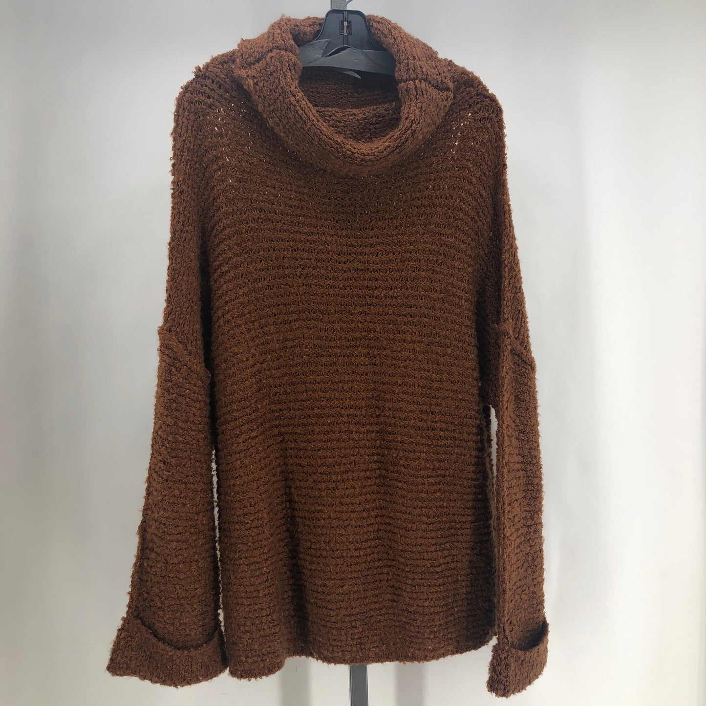 Size M/L BLUIVY Sweater