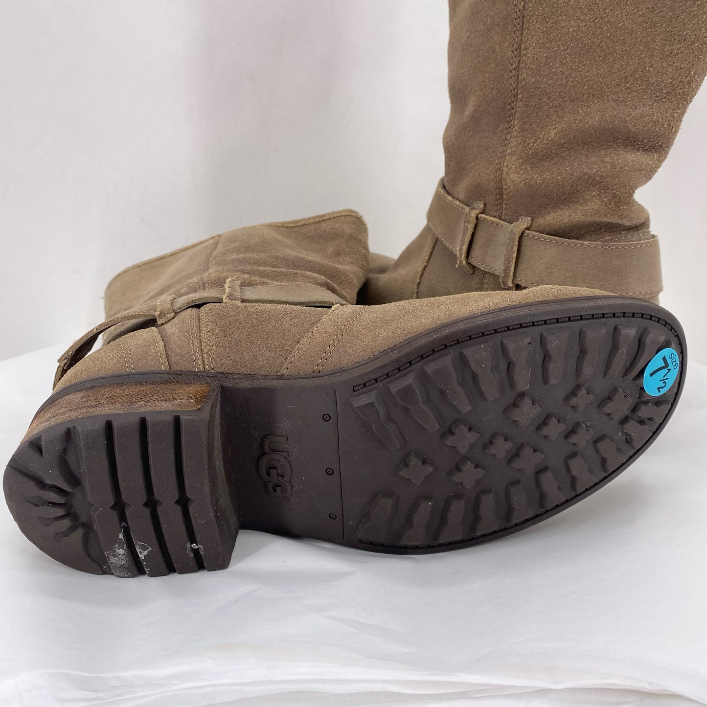 BROWN W Shoe Size 7.5 UGG Boots