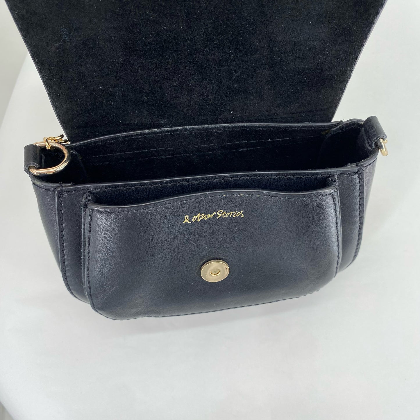 Black & OTHER STORIES Cross-body
