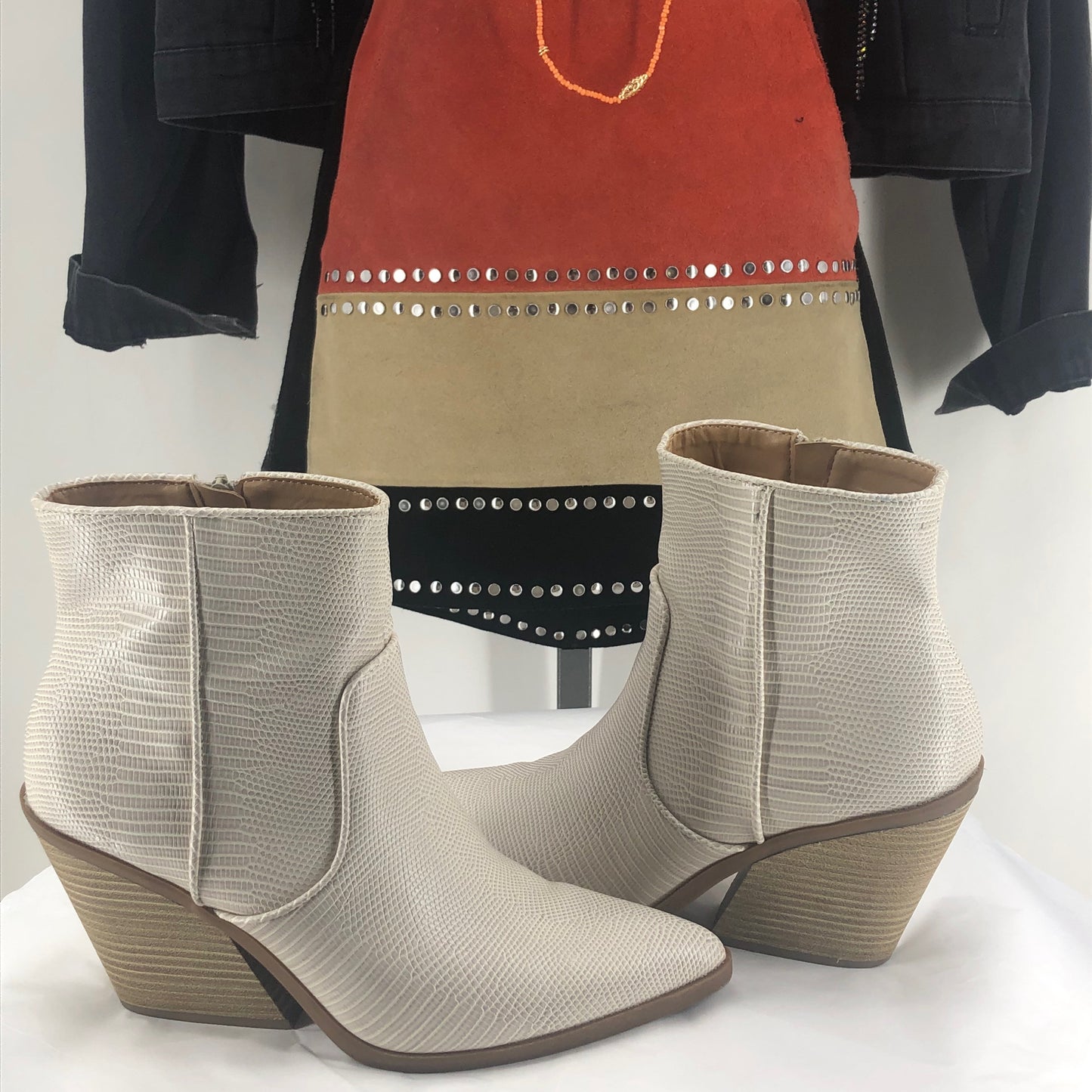 Cream W Shoe Size 10 EXPRESS Boots