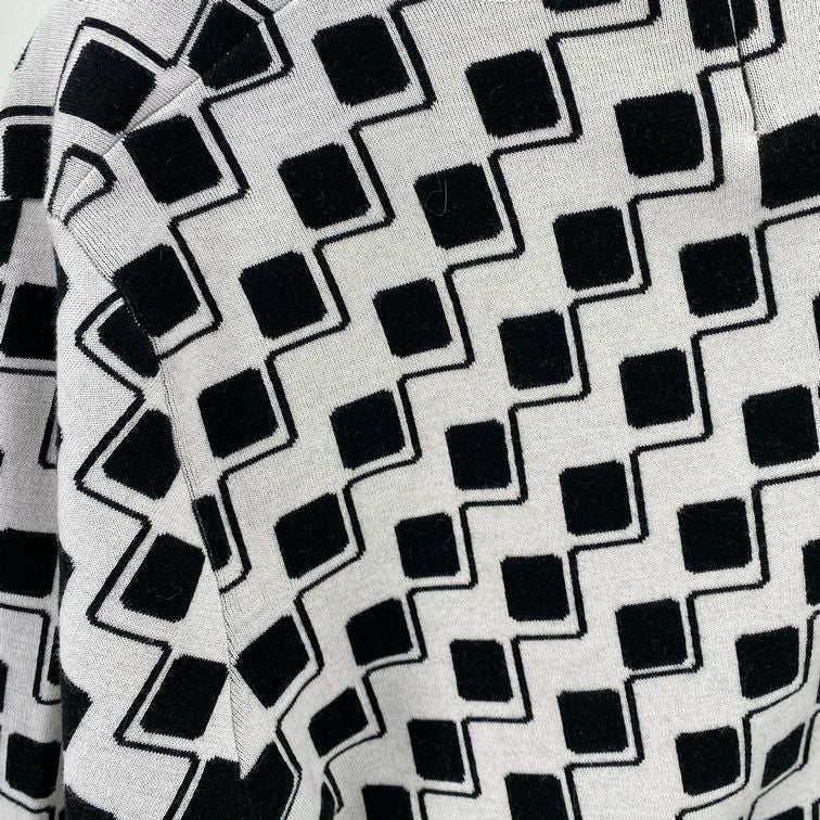 Size XL ST. JOHN SQUARES Sweater
