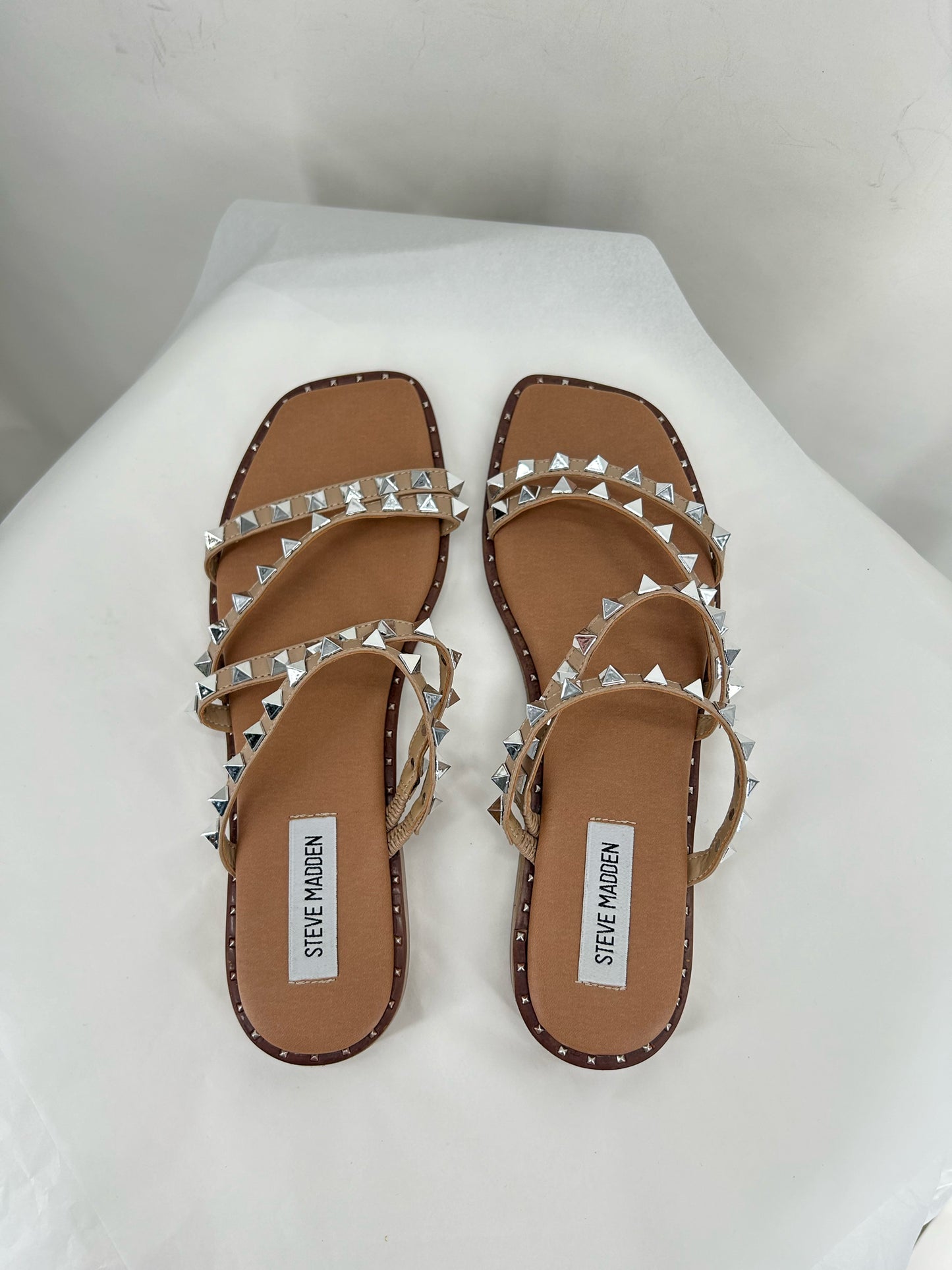 Tan W Shoe Size 8.5 STEVE MADDEN Sandals