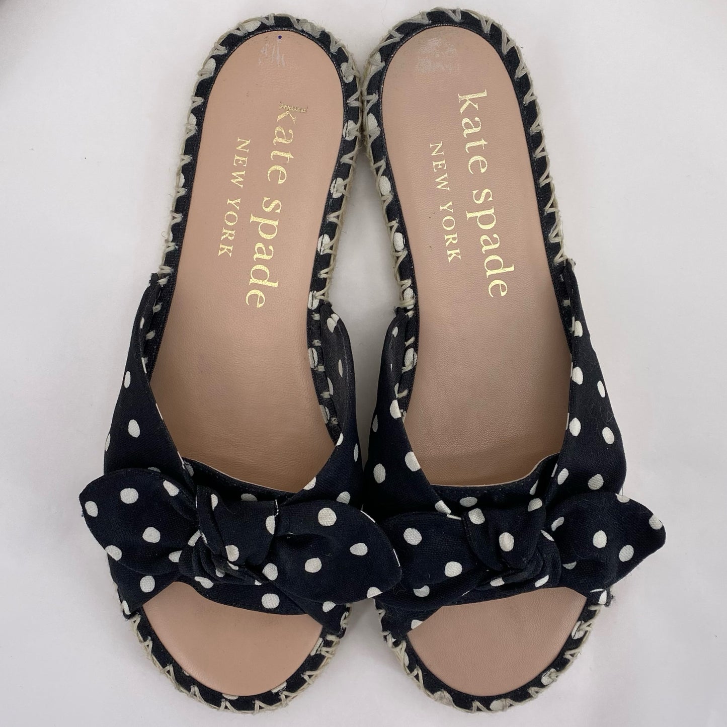 BLACK/WHITE W Shoe Size 9 KATE SPADE Sandals