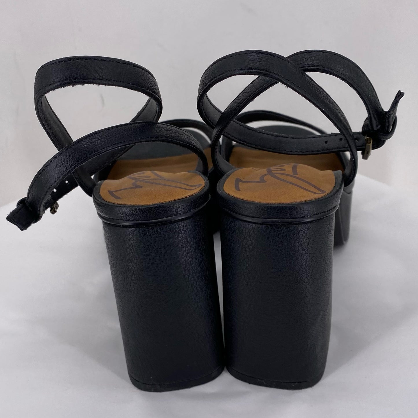 Black W Shoe Size 8.5 ZODIAC Heels