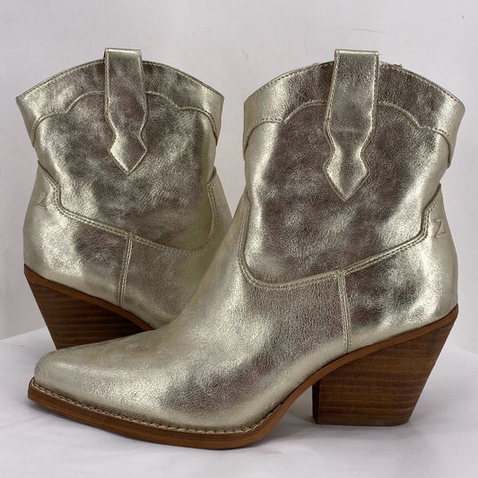 GOLD W Shoe Size 8 ZODIAC Boots