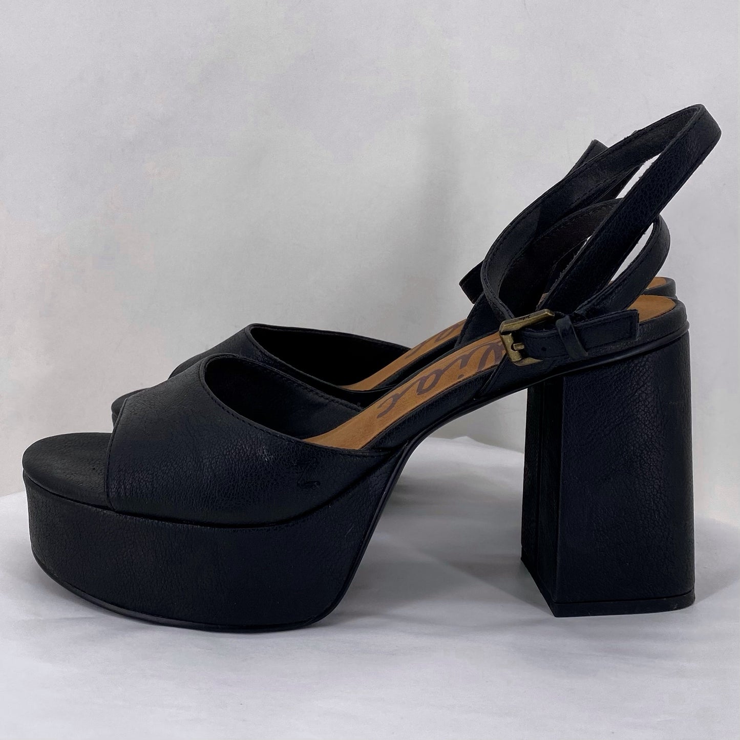 Black W Shoe Size 8.5 ZODIAC Heels