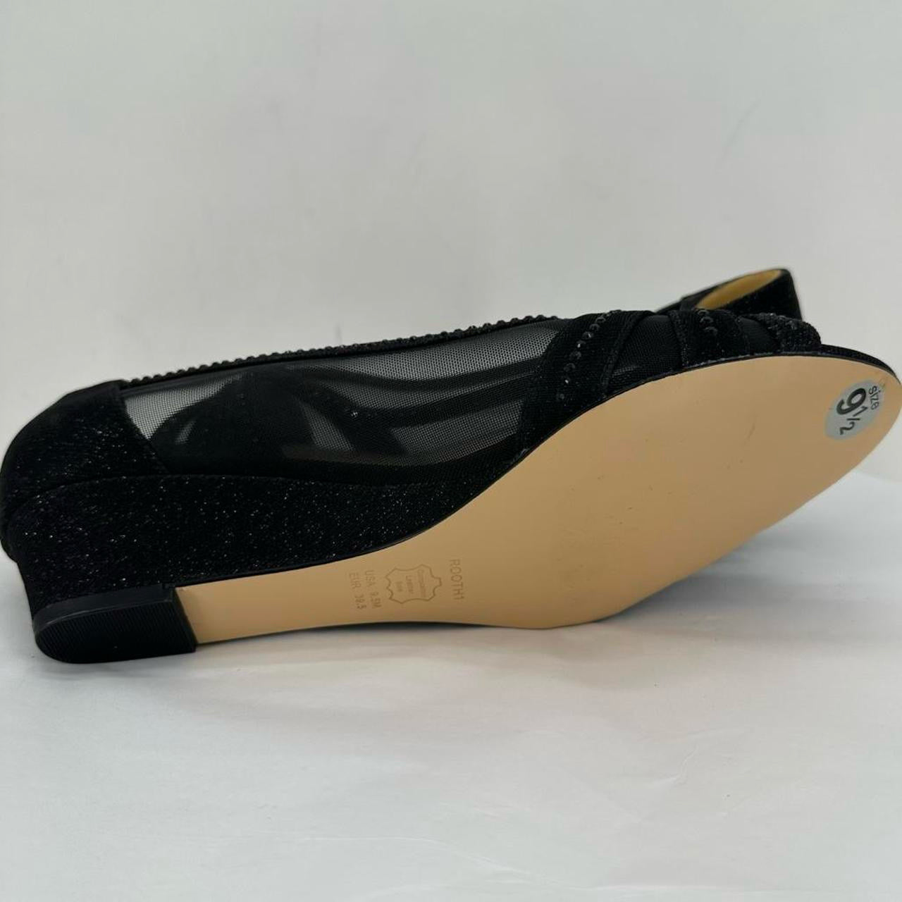 Black W Shoe Size 9.5 NINA Sandals