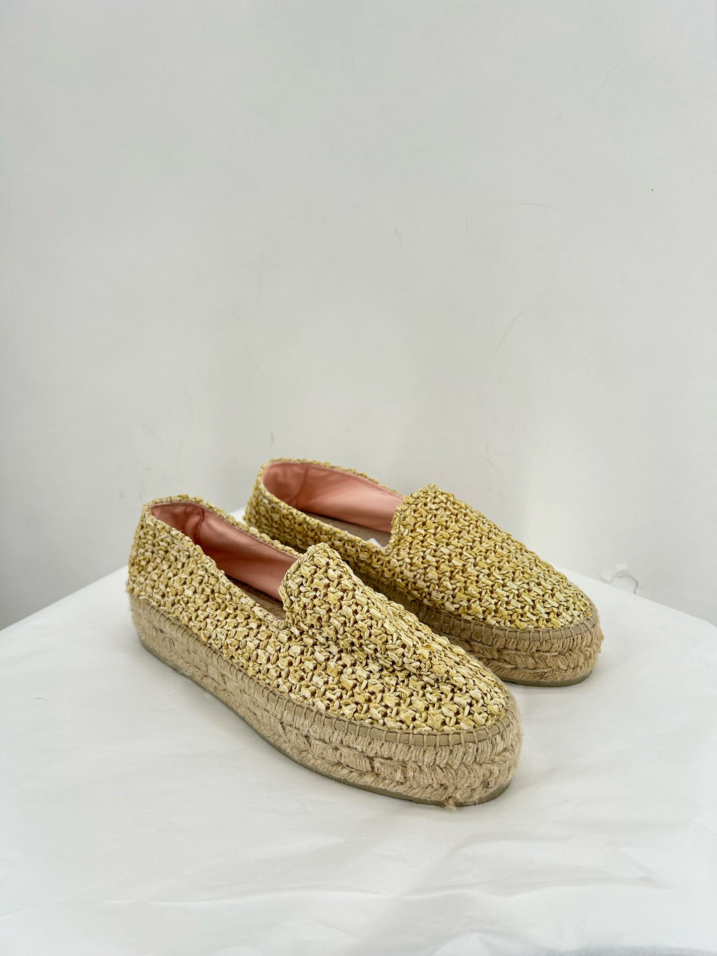 Tan W Shoe Size 7.5 Flats