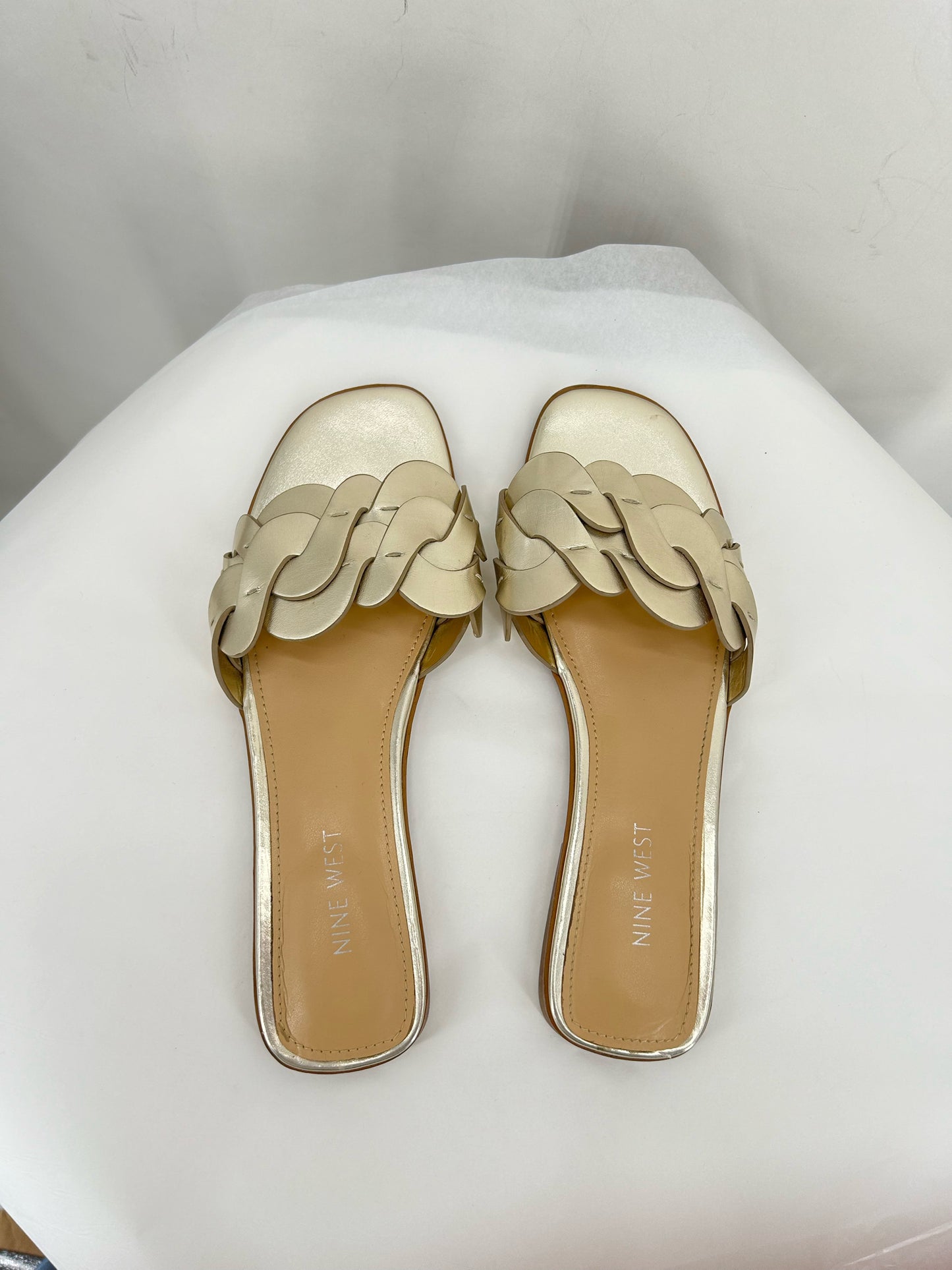 GOLD W Shoe Size 8 NINE WEST Sandals