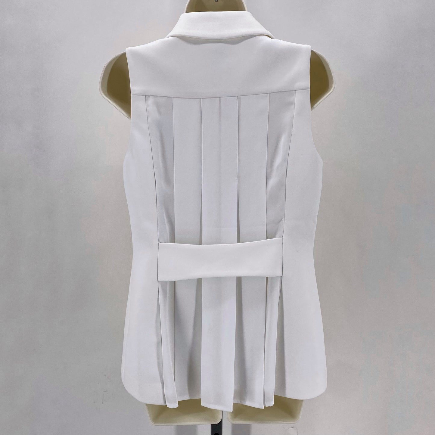 Size 0 WHITE HOUSE BLACK Vest