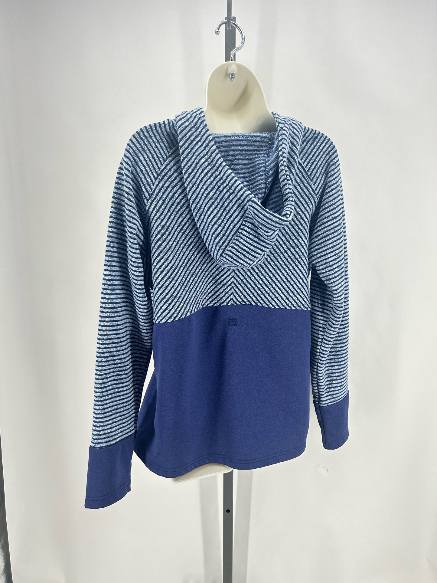 Size L AVALANCHE Stripe Sweater