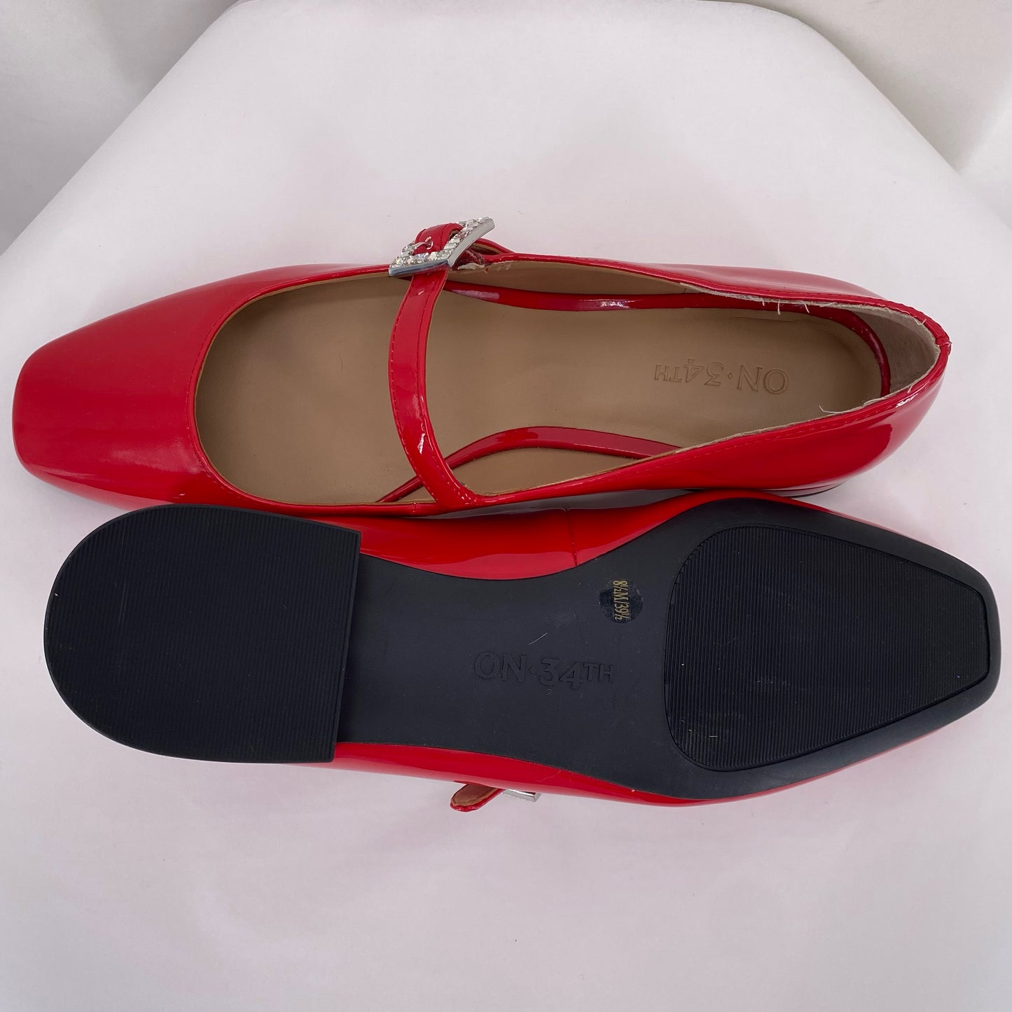 Red W Shoe Size 8.5 ON 34TH Flats