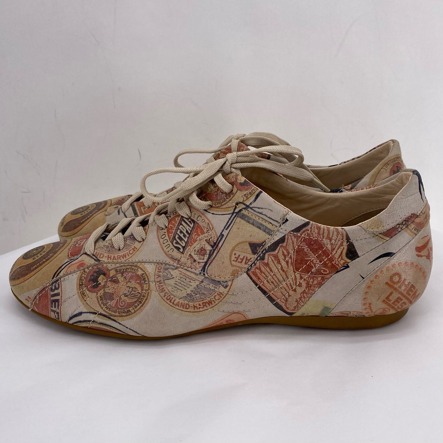 Beige W Shoe Size 11 Air Step Sneakers