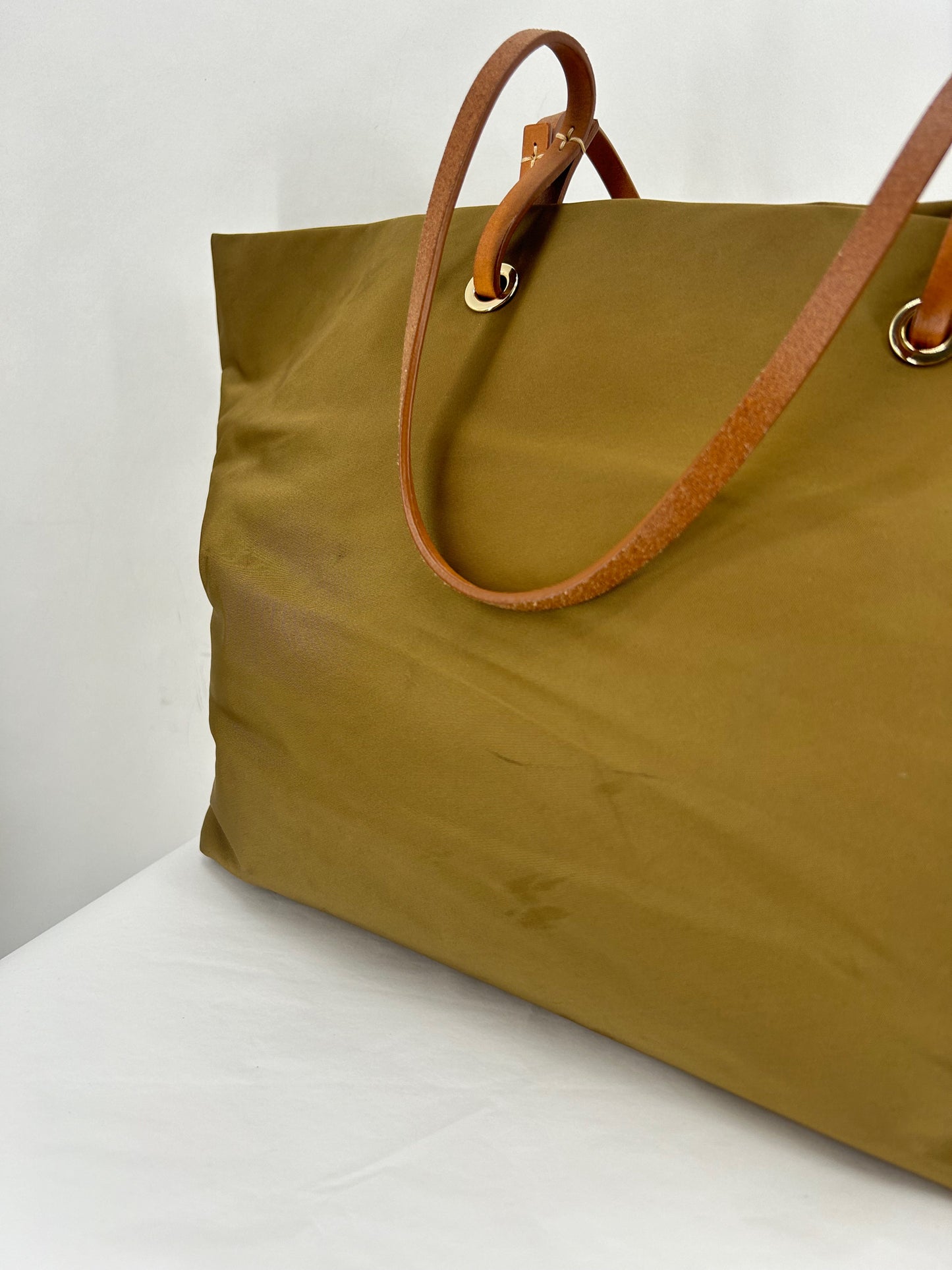 DARK TAN DOONEY & BOURKE Tote