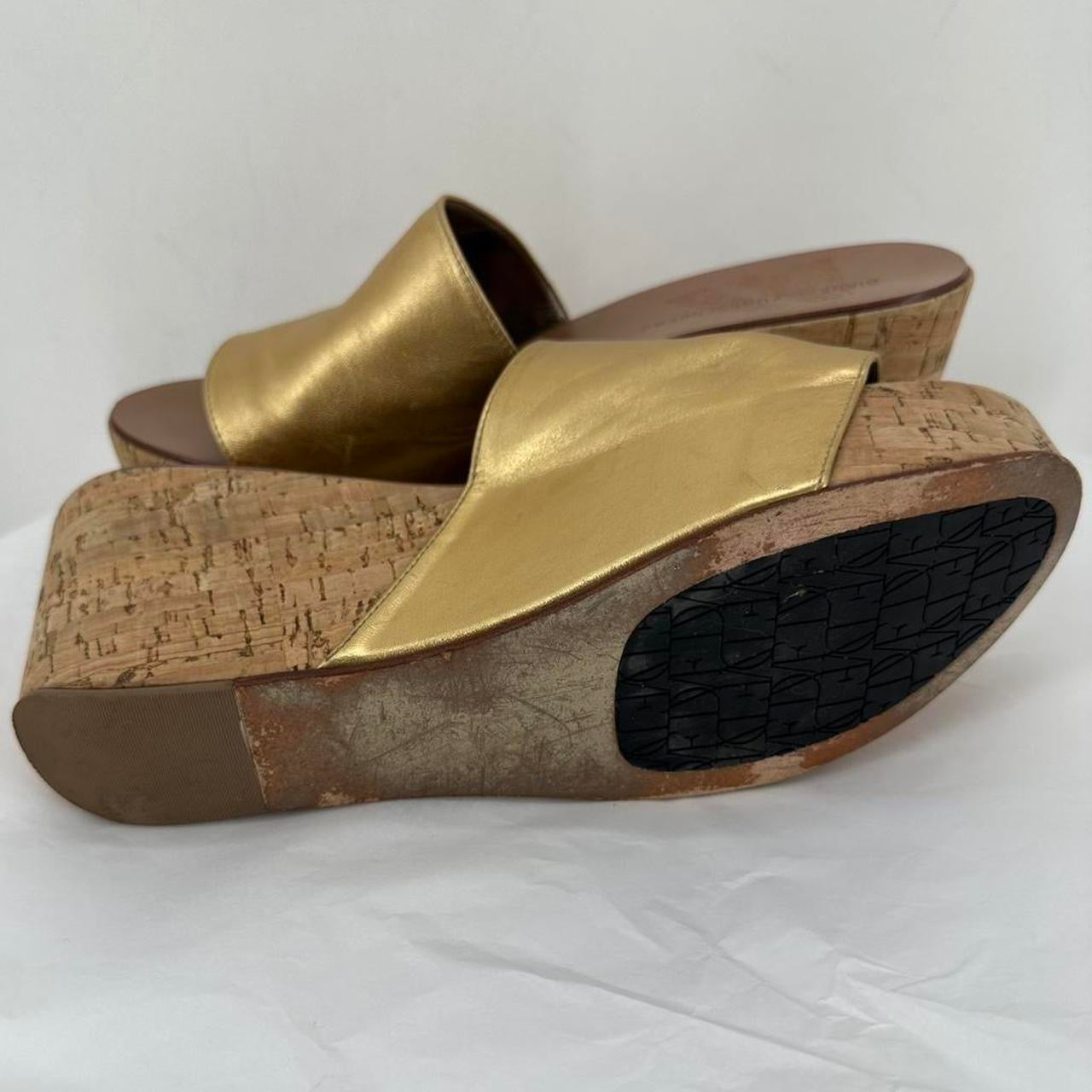 GOLD W Shoe Size 9.5 DIANE VON FURSTENBER Wedge