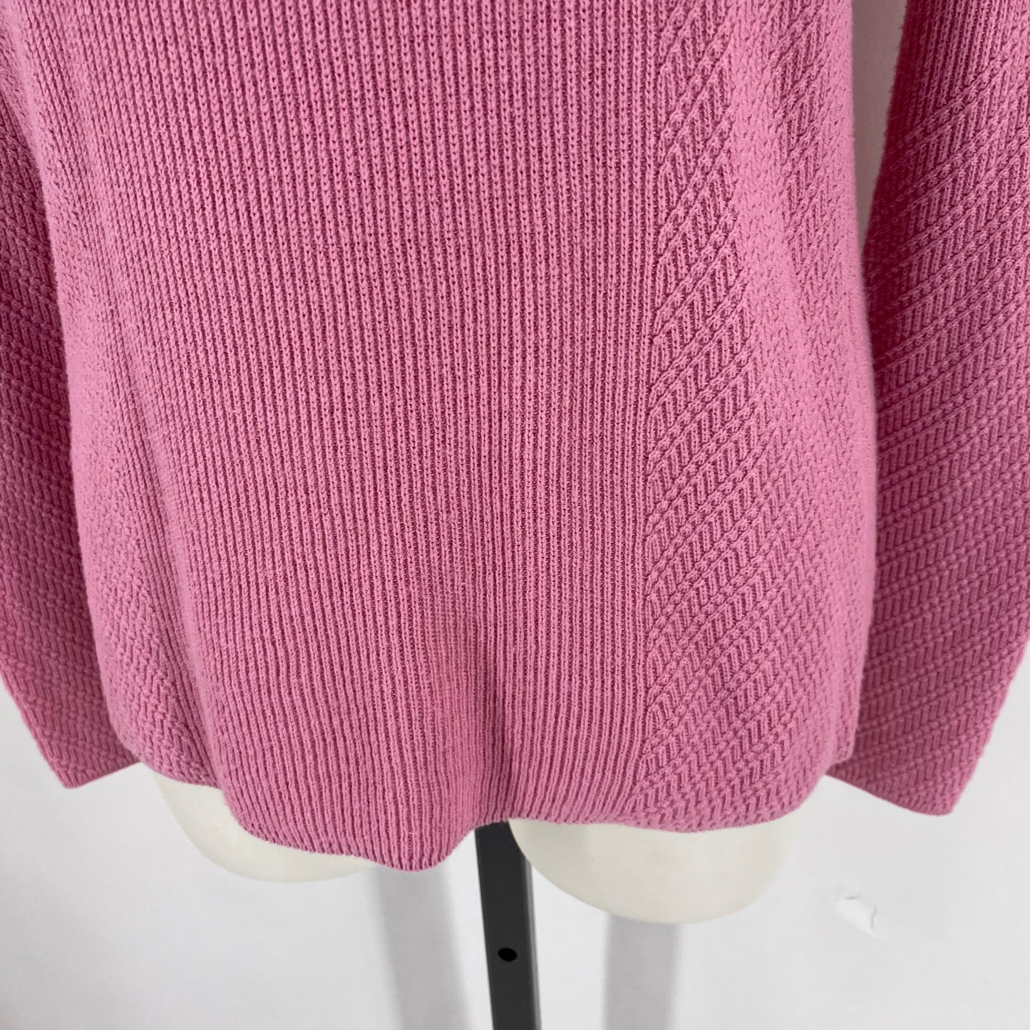 Size M CARLISLE Sweater