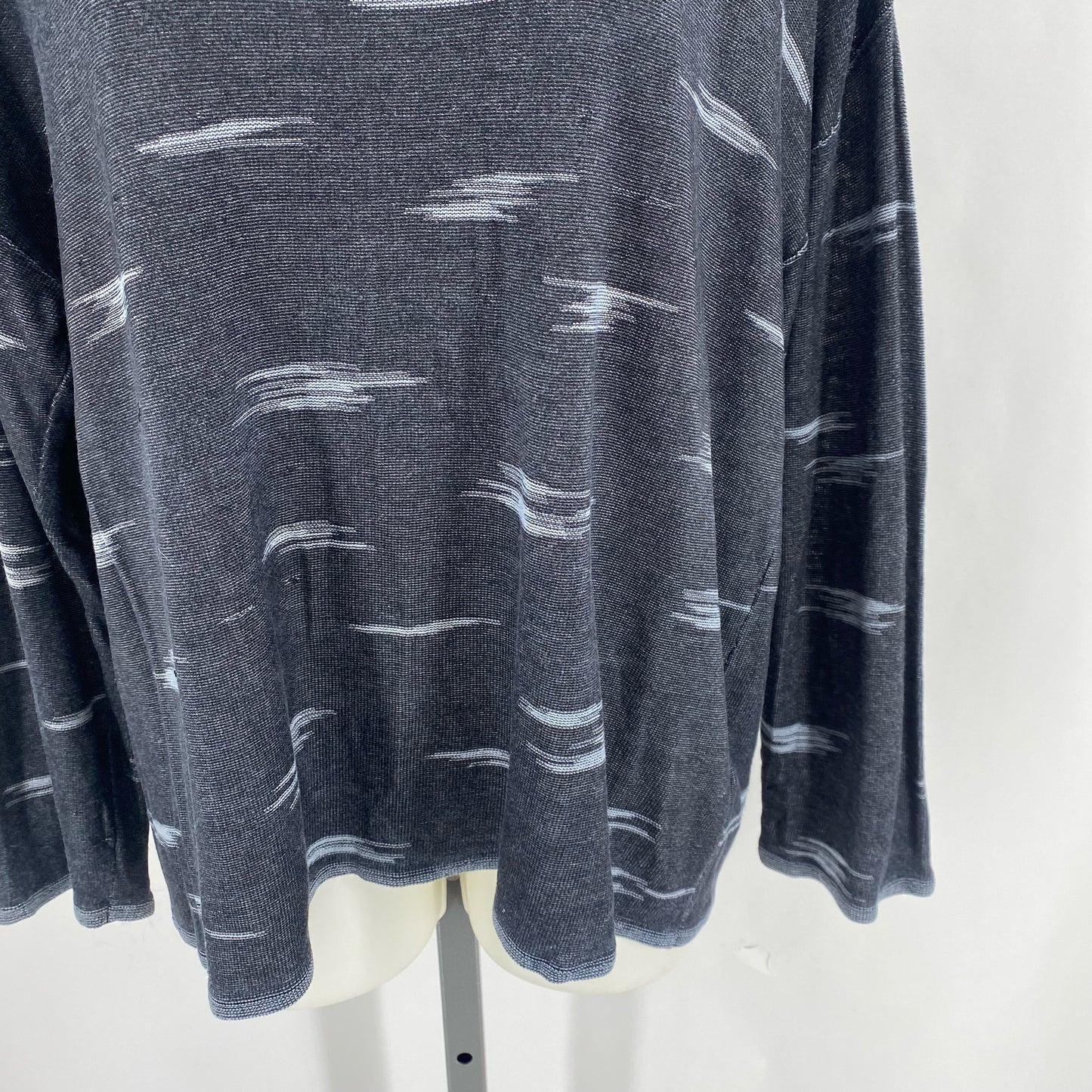 Size L EILEEN FISHER Sweater