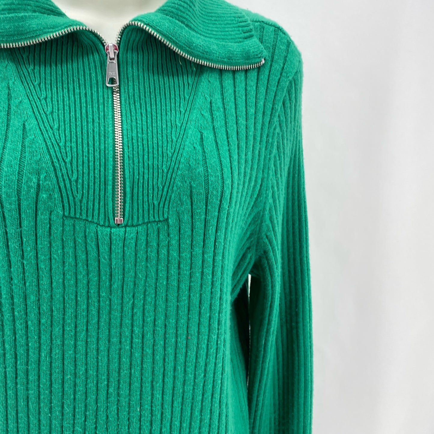 Size L TALBOTS Sweater