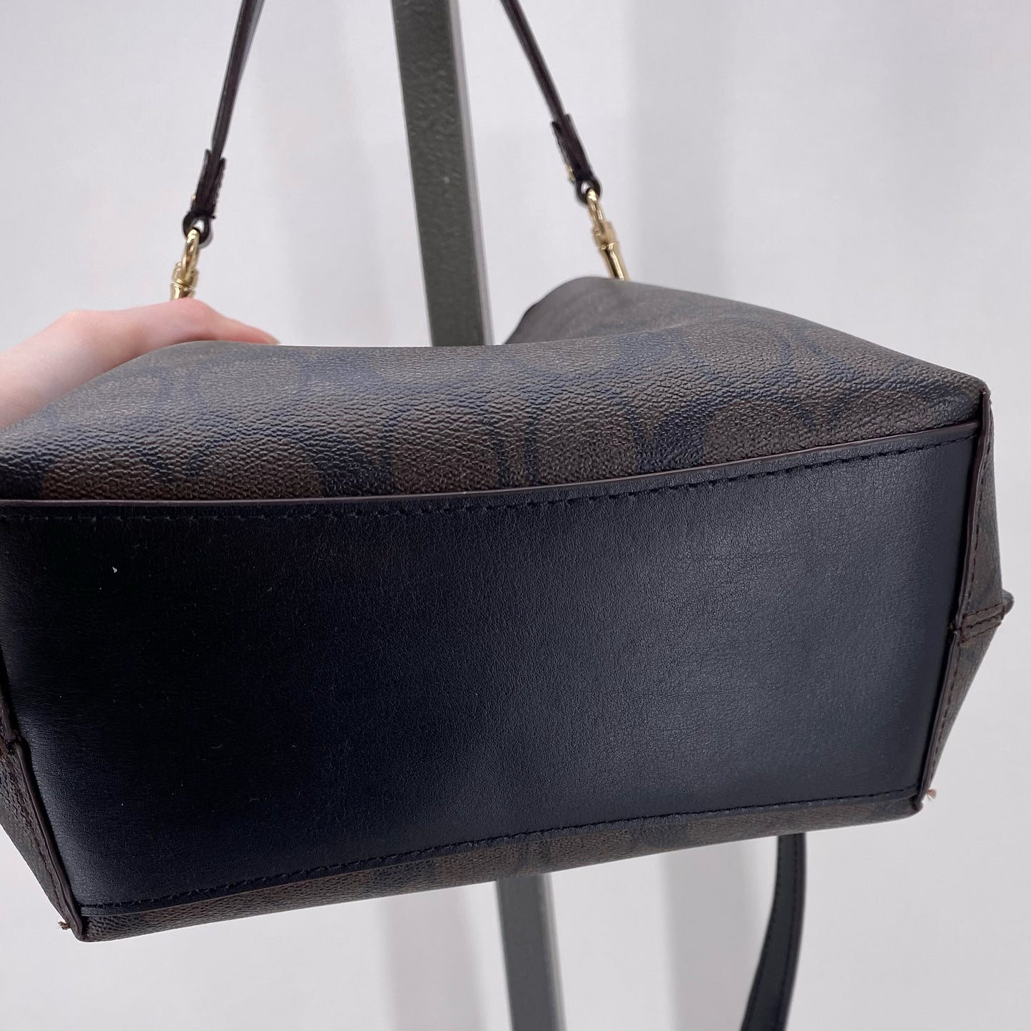 BLACK/BROWN COACH Cross-body