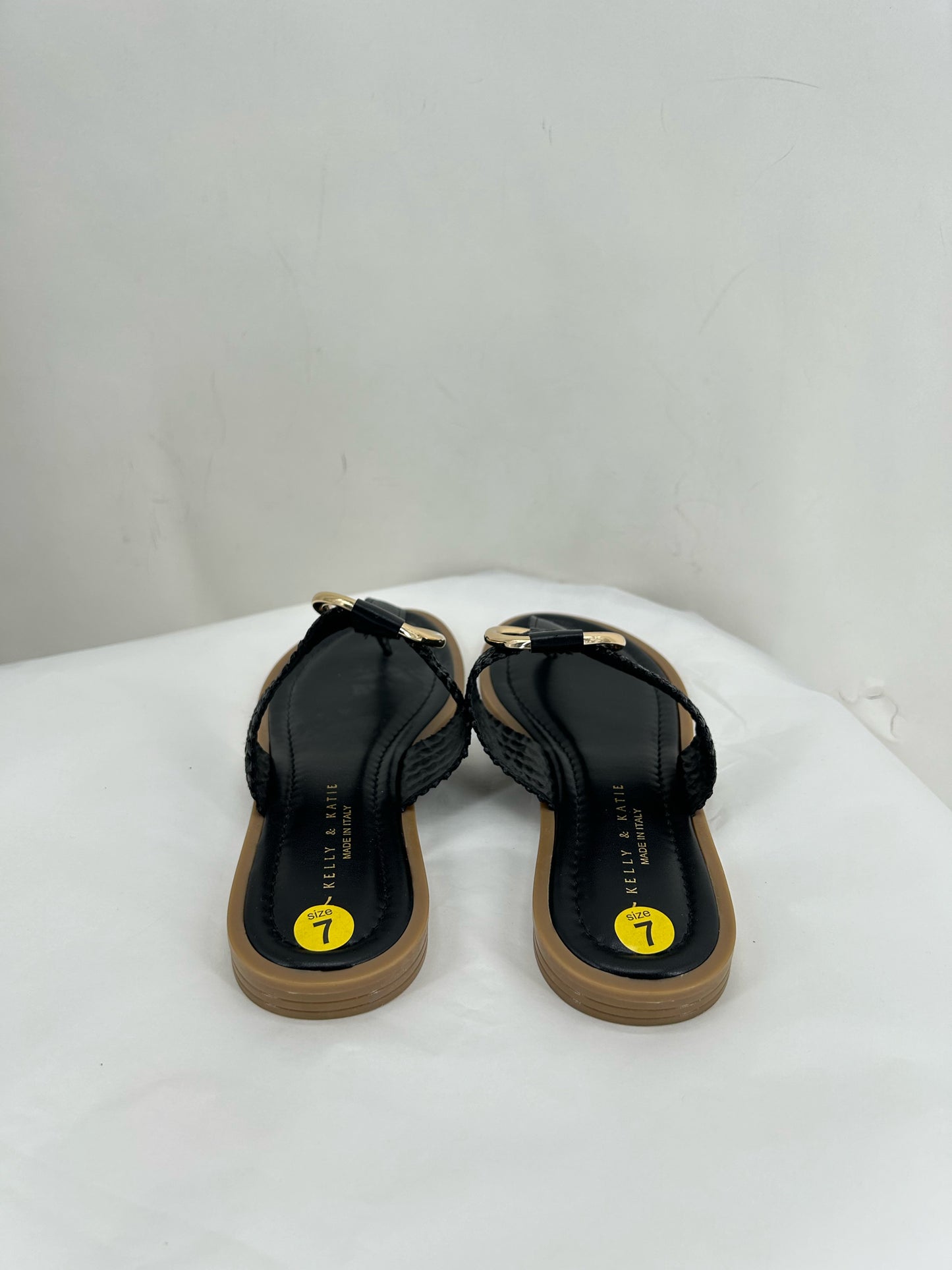 Black W Shoe Size 7 KELLY & KATIE Sandals