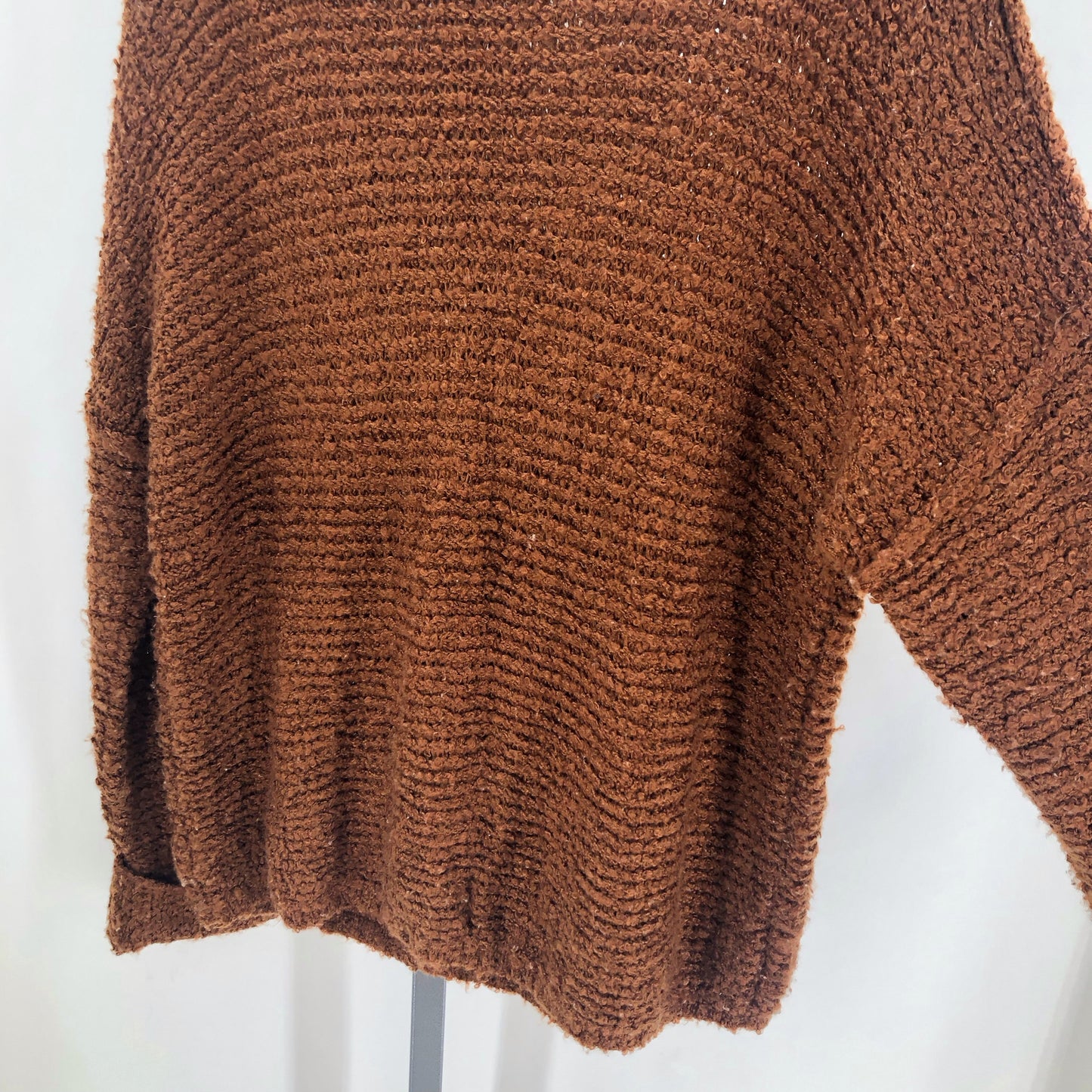 Size M/L BLUIVY Sweater