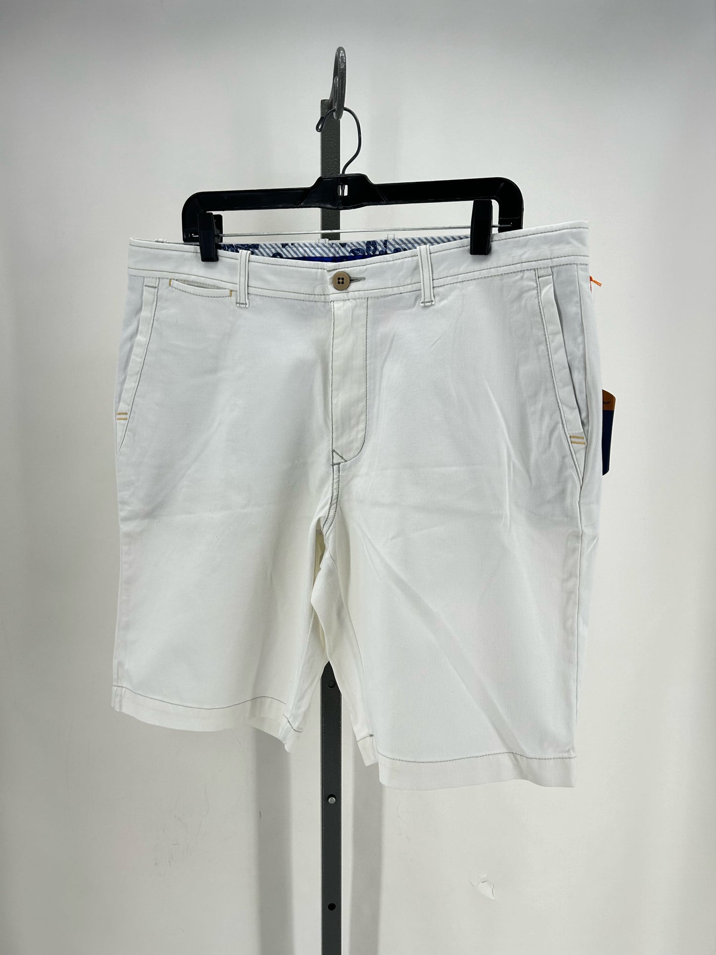OFFWHITE Size 36 TOMMY BAHAMA Men's Apparel