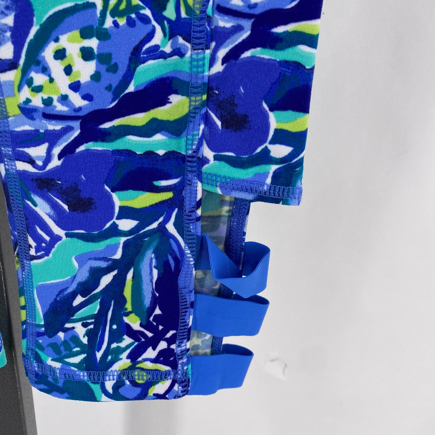 Size XS LILLY PULITZER FLOWERS Athletic Wear