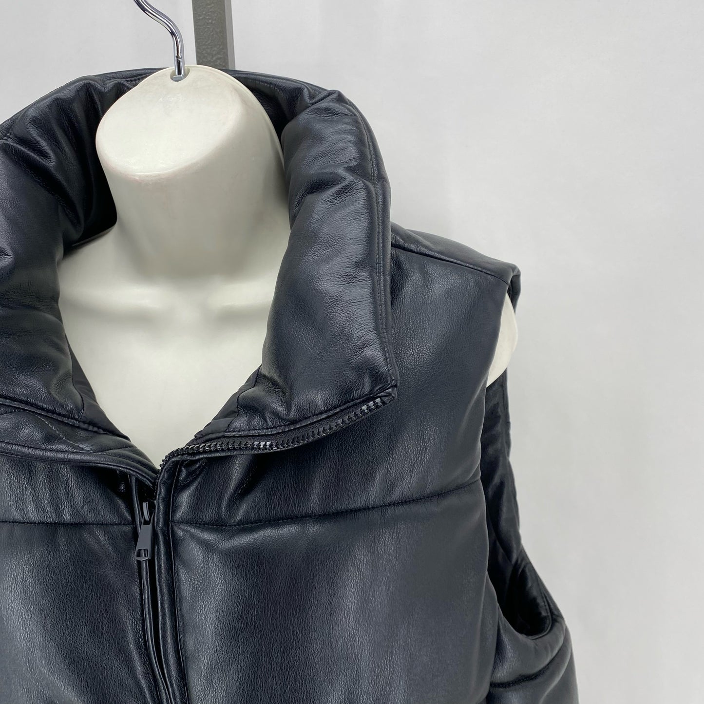 Size S GAP Polyester VEST-OUTDOOR