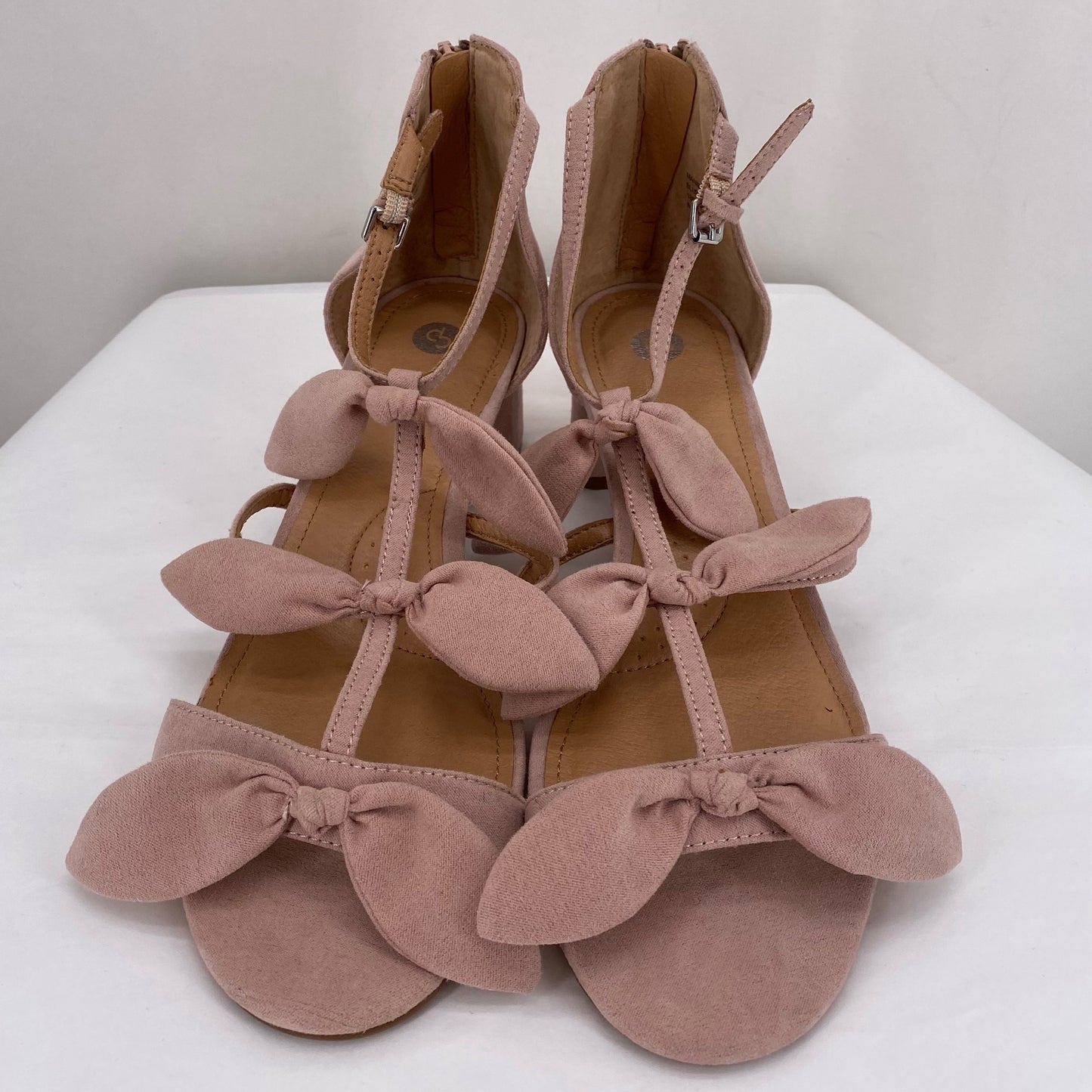 Pink W Shoe Size 8 DRESSBARN Sandals