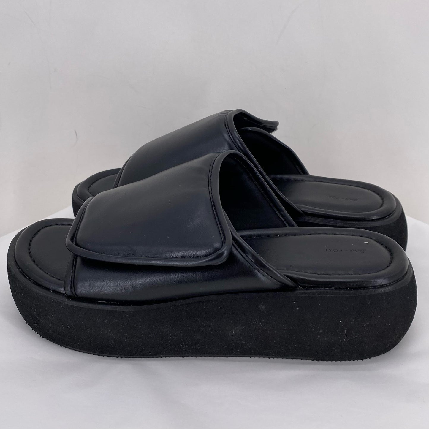 Black W Shoe Size 8 OAK + FORT Sandals