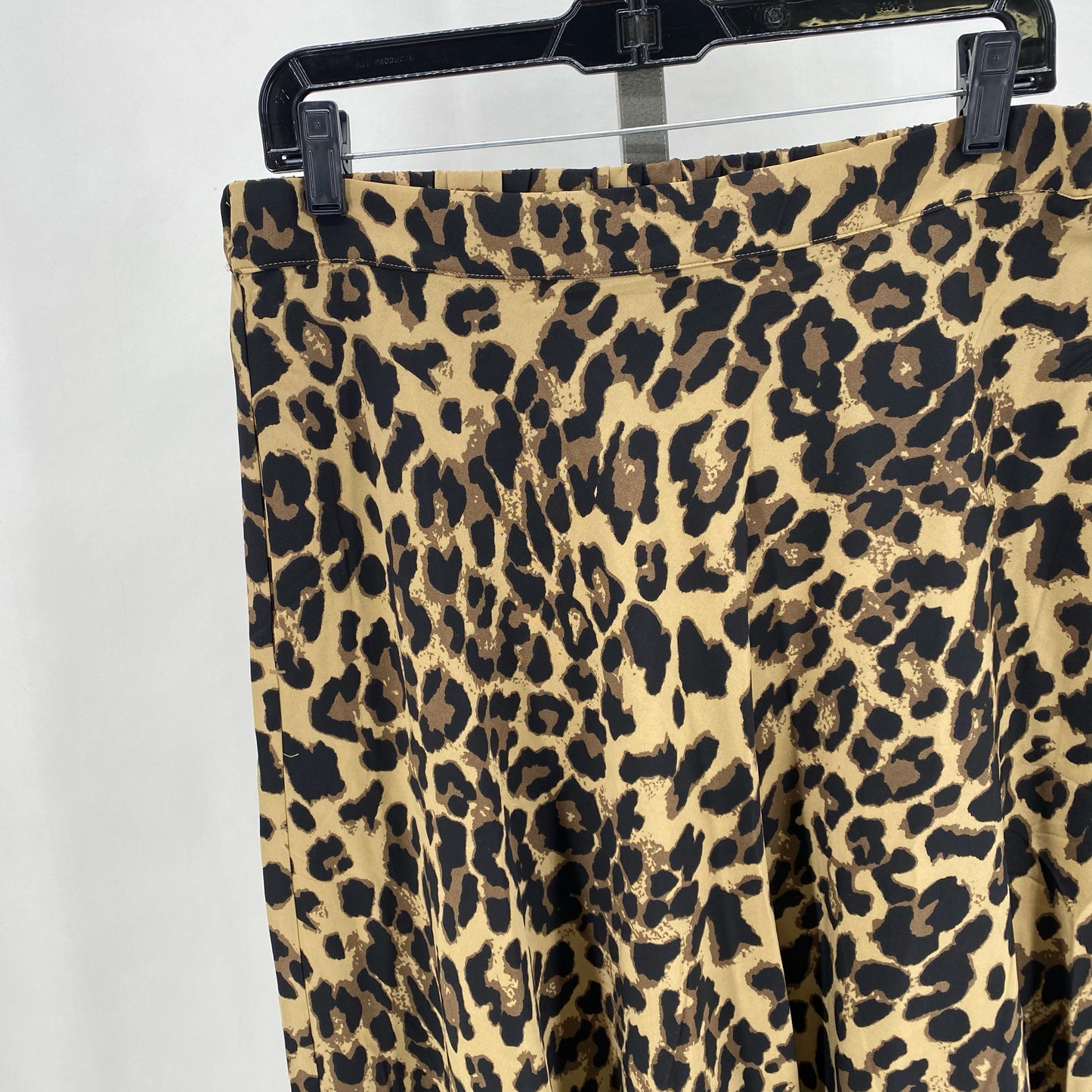 Size M EMMIE ROSE Animal Print Skirt