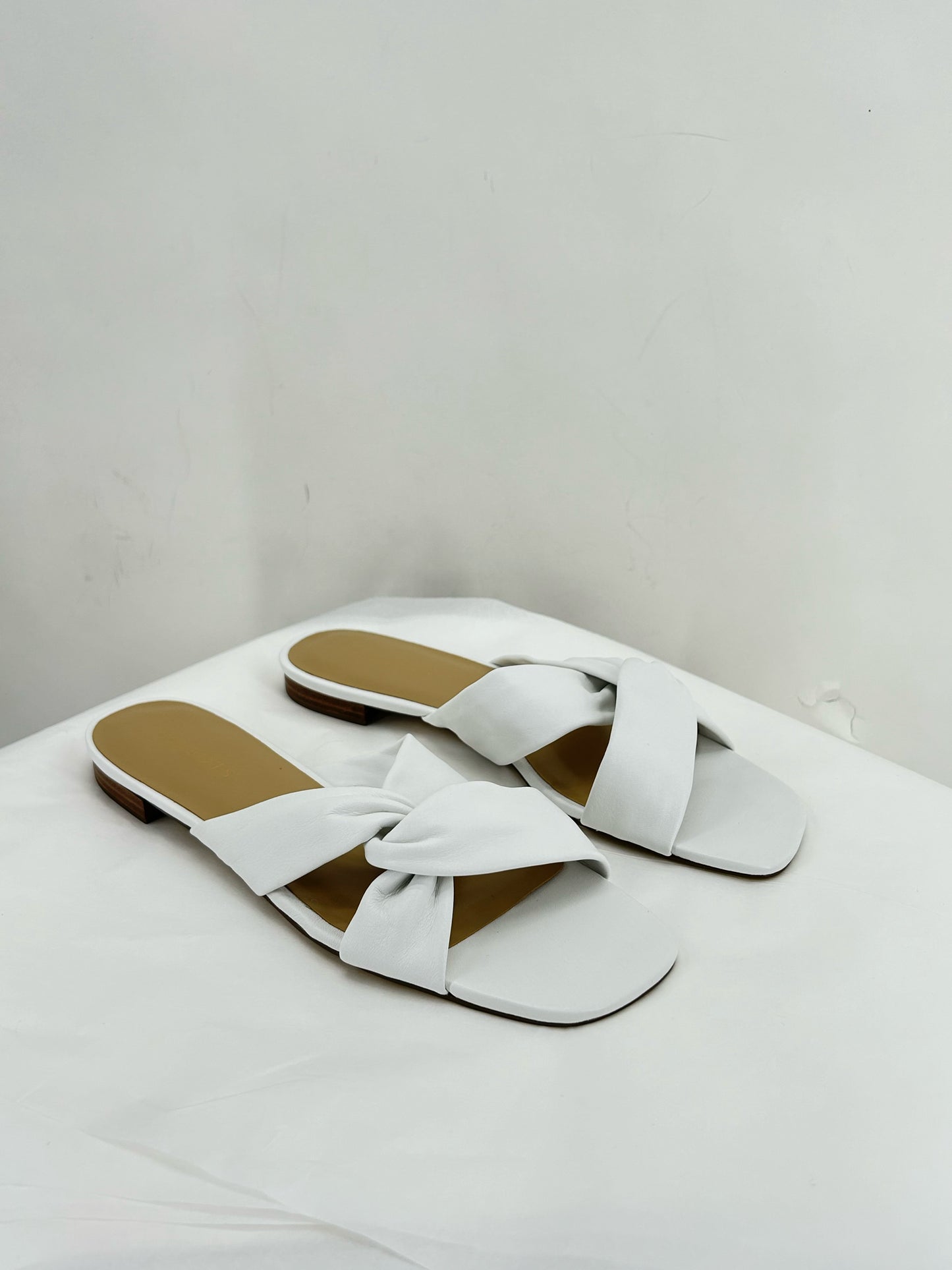 White W Shoe Size 10 TALBOTS Sandals