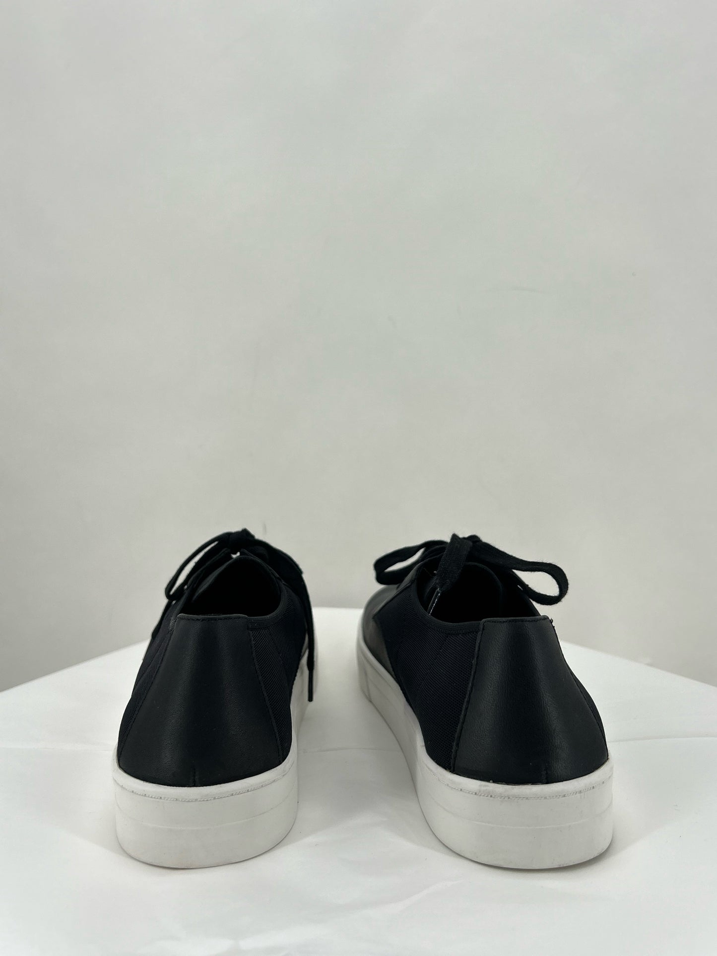 Black W Shoe Size 8.5 EILEEN FISHER Sneakers