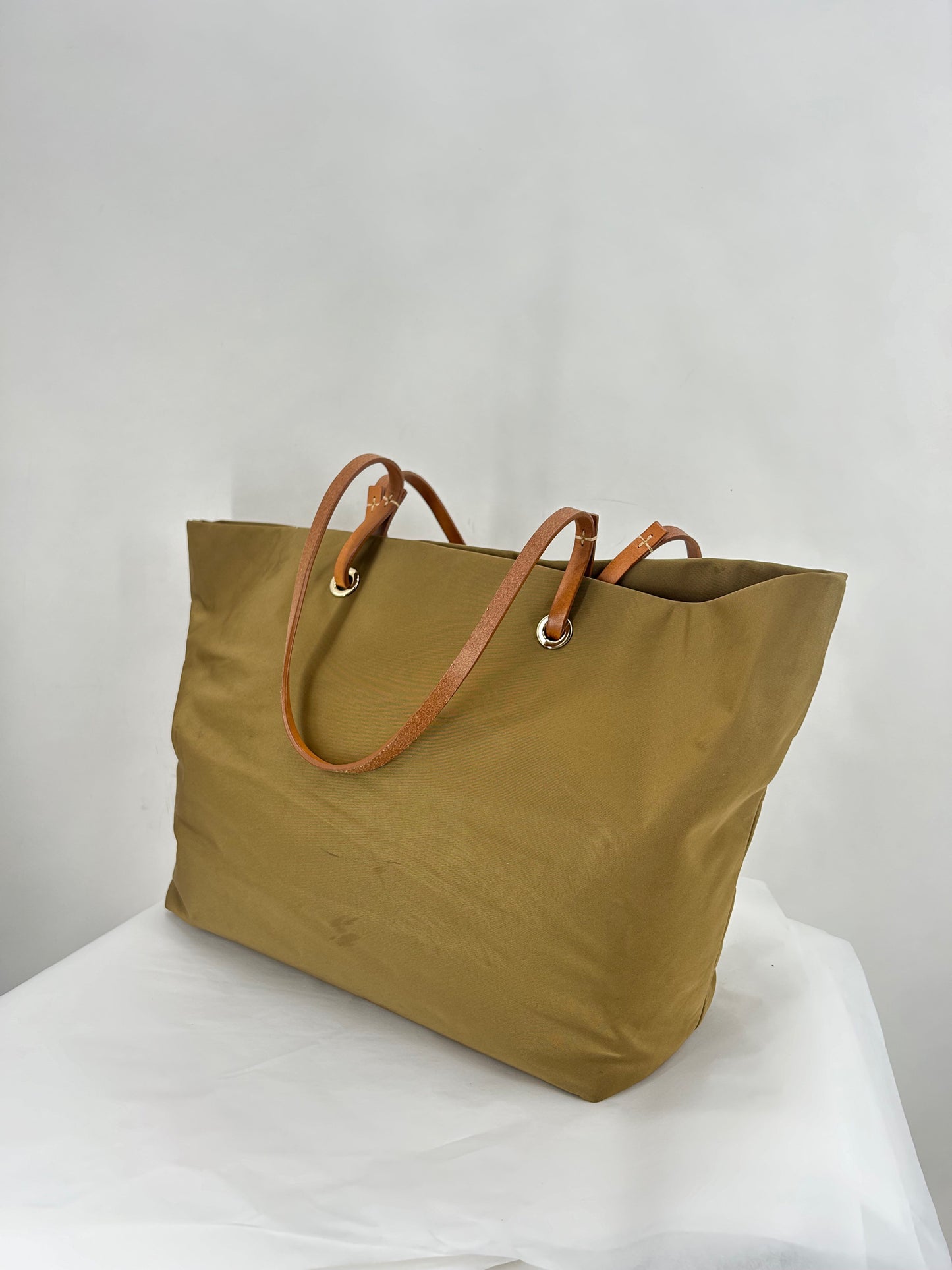 DARK TAN DOONEY & BOURKE Tote