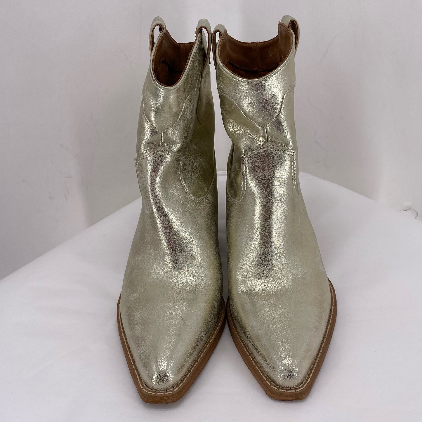 GOLD W Shoe Size 8 ZODIAC Boots