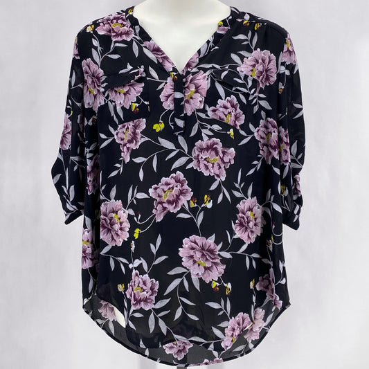 Size 1 TORRID FLOWERS Shirt