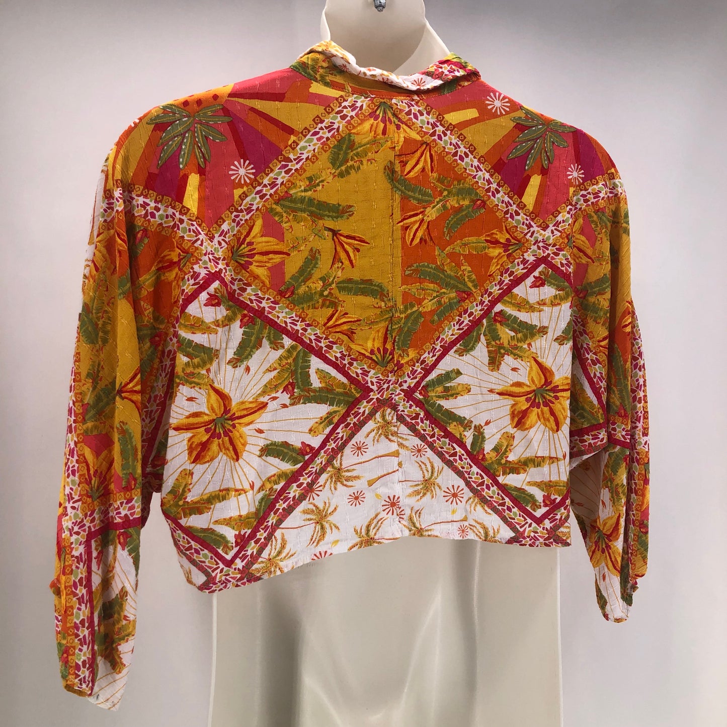 Size XL HAUTE HIPPIE pineapple Shirt