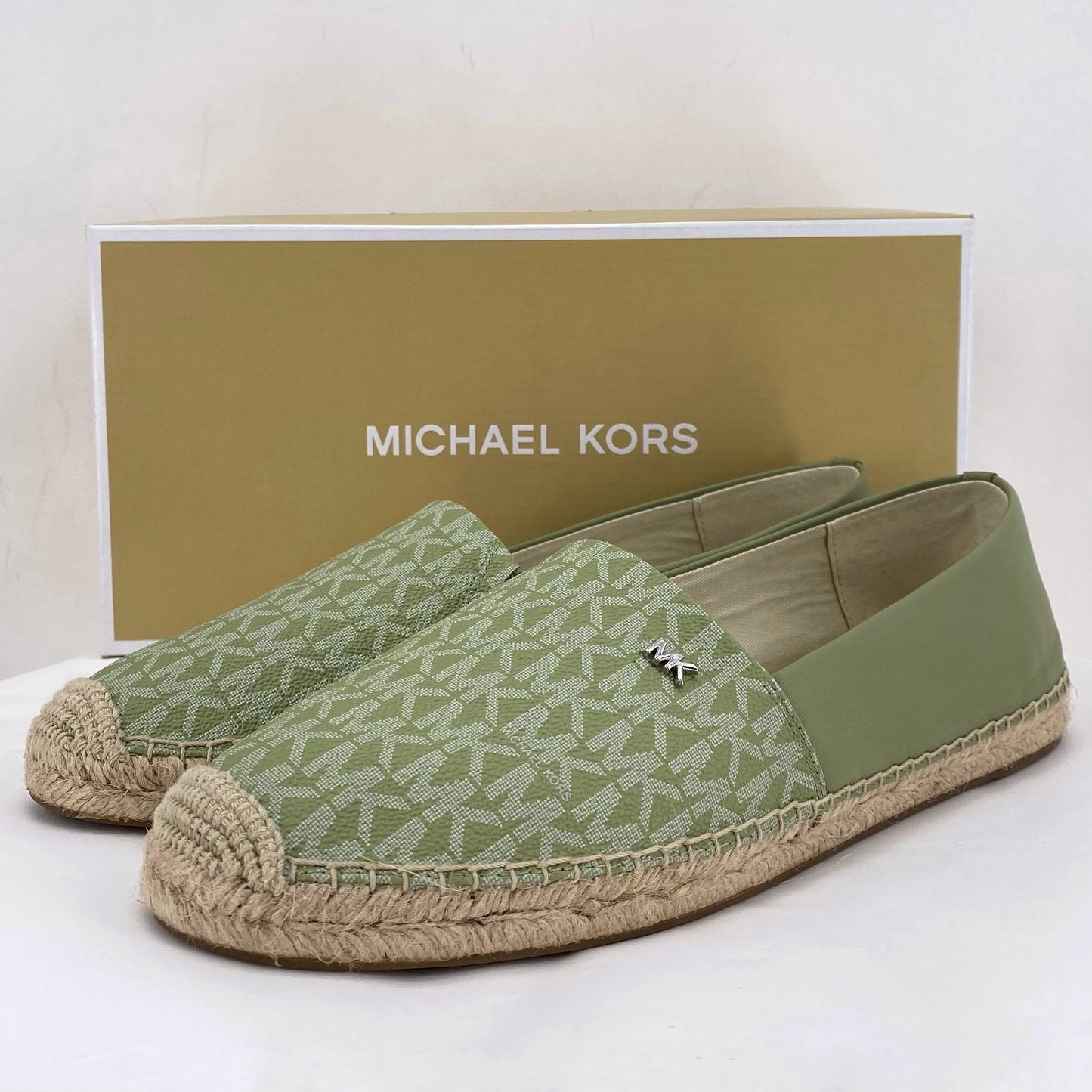 Sage. W Shoe Size 10 MICHAEL KORS Flats