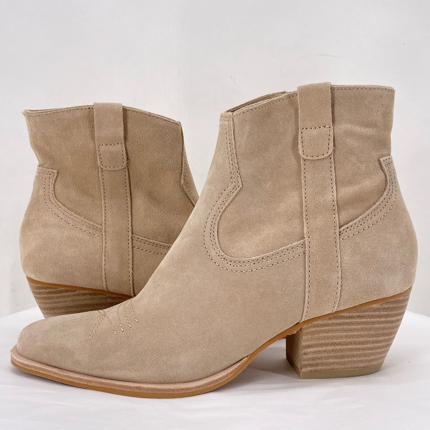 LT TAN W Shoe Size 9.5 DOLCE VITA Boots