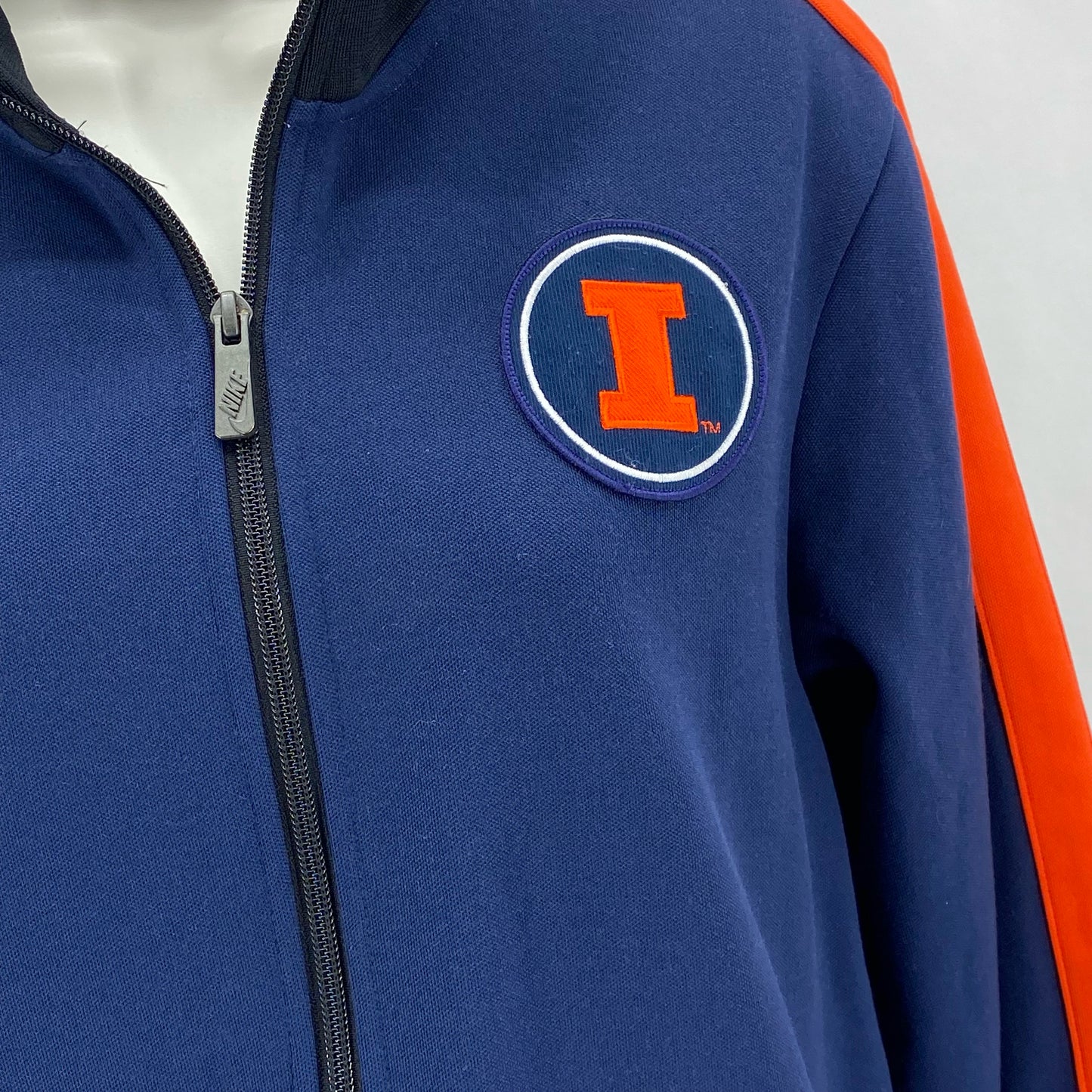Size M NIKE ILLINI Jacket