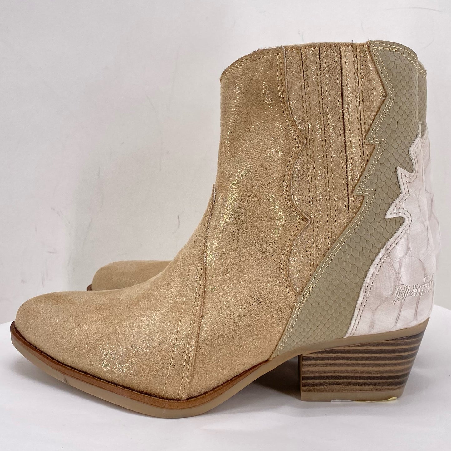 LT TAN W Shoe Size 6 BLOWFISH Boots