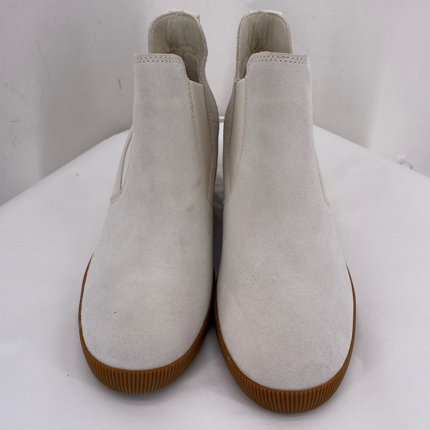 off white W Shoe Size 8 SOREL Boots