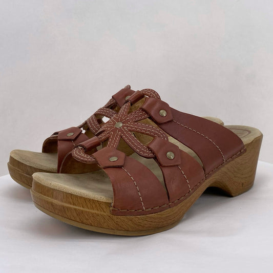 REDDISH BROWN W Shoe Size 8.5 DANSKO Sandals