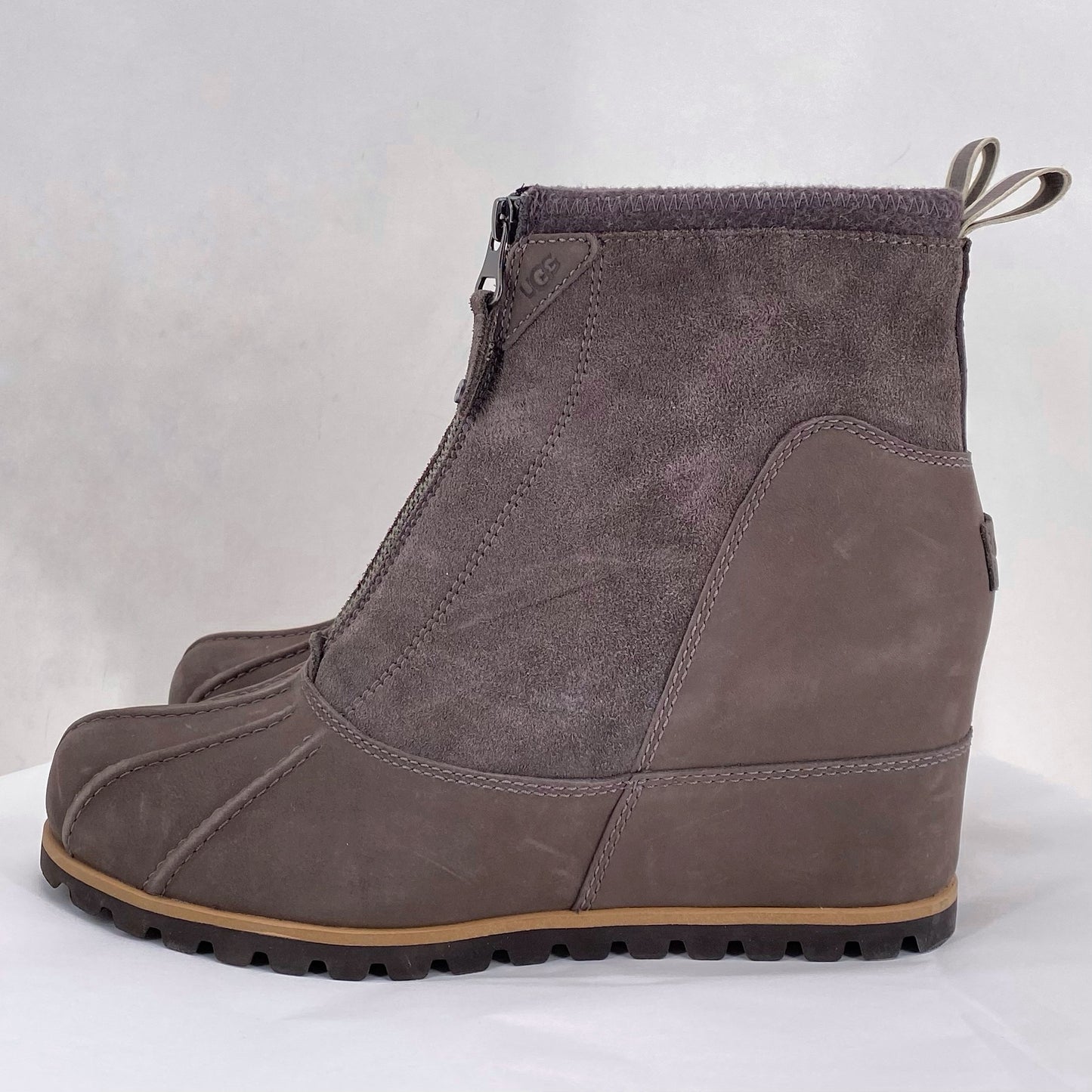 BROWN W Shoe Size 10 UGG Boots