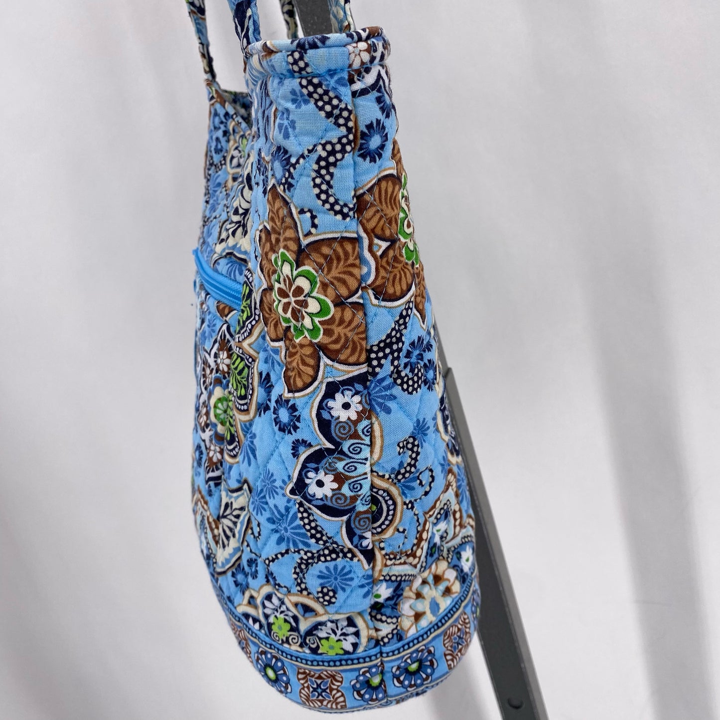 LT BLUE VERA BRADLEY FABRIC Tote