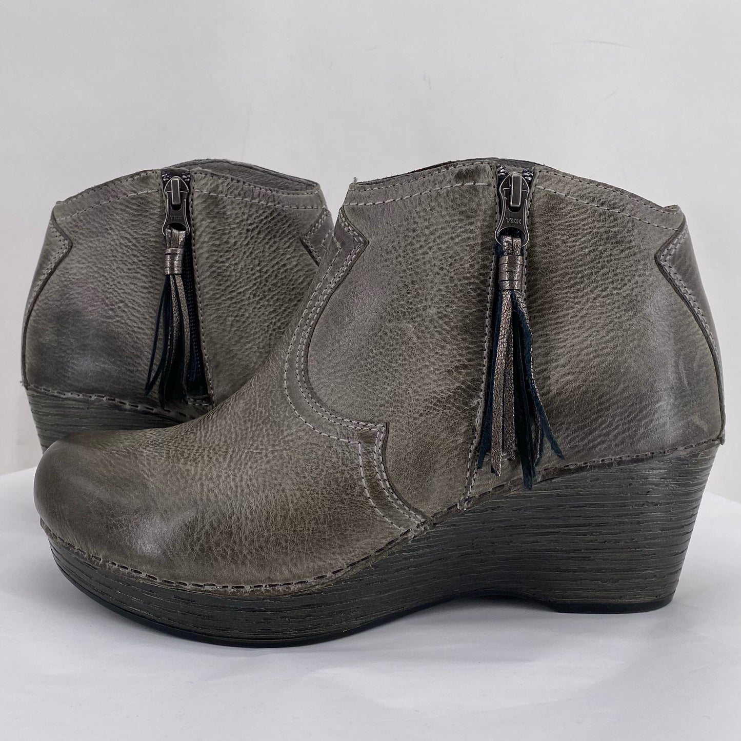 Gray W Shoe Size 39 DANSKO shooties/booties