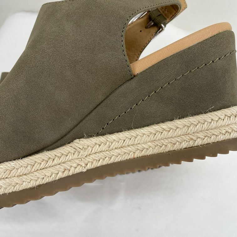 Green W Shoe Size 7.5 DOLCE VITA Wedge